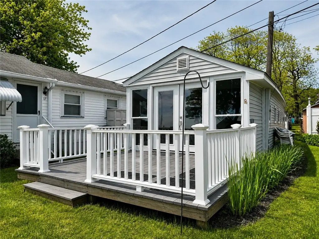 16 East Andrew Comstock Avenue, Warwick, RI 02886 - #1