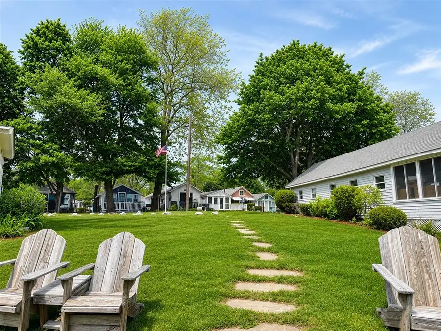 16 East Andrew Comstock Avenue, Warwick, RI 02886 - #3