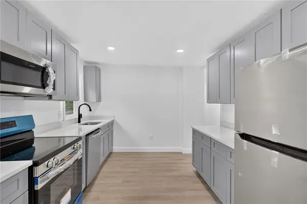 5 Lees Lane, Glocester, RI 02814