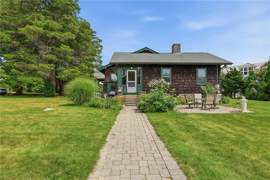 14 Wood Avenue, Narragansett, RI 02882 - #3