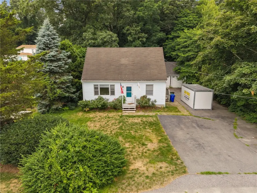 11 Pawtucket Avenue, Bristol, RI 02809 - #3