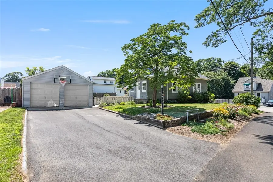 10 Wannisett Avenue, Riverside, RI 02915 - #2