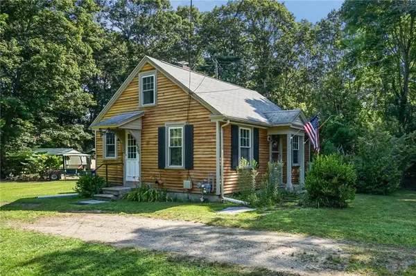 58 Essex Road, North Kingstown, RI 02852