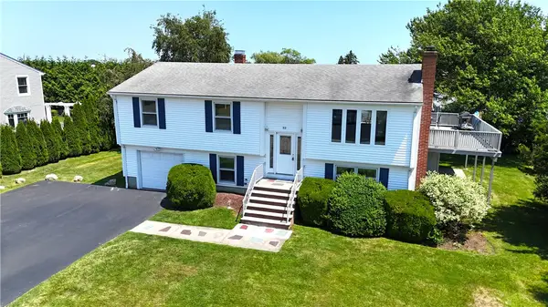 33 Glendale Road, Narragansett, RI 02882