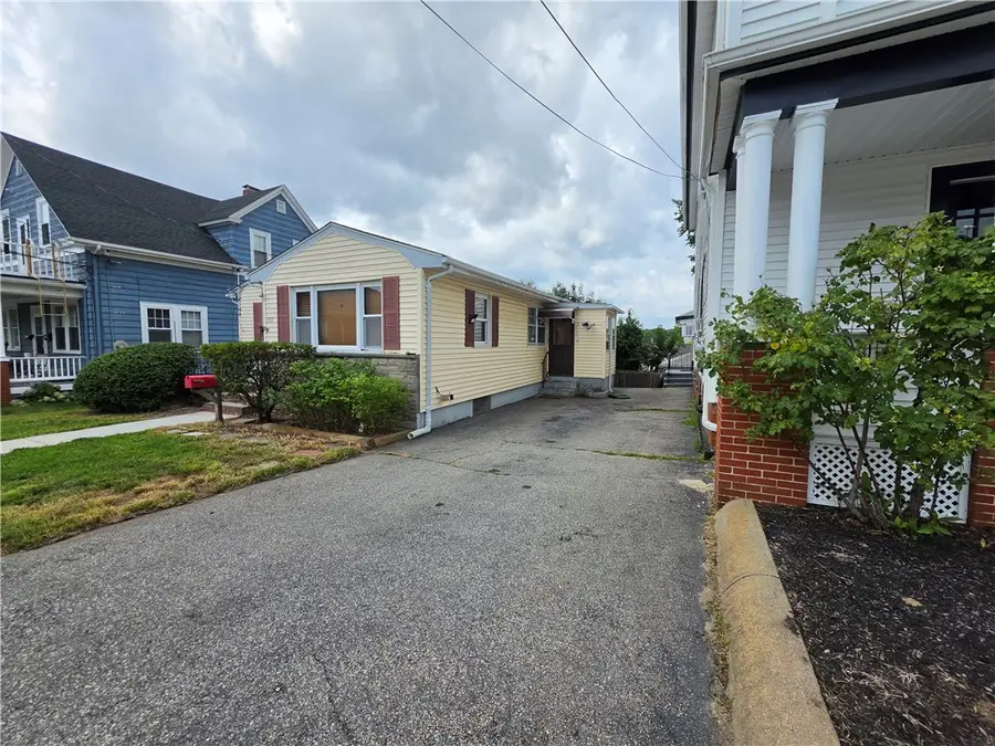 338 Jastram Street, Providence, RI 02908 - #3