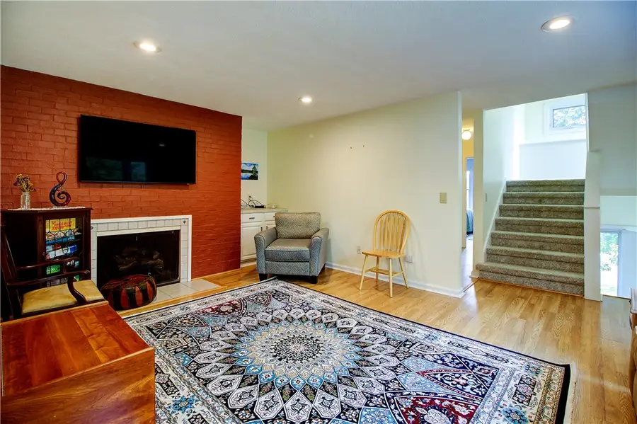 47 Wyndham Avenue, Providence, RI 02908 - #3