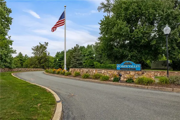 650 Greenwich Avenue #6-204, West Warwick, RI 02893