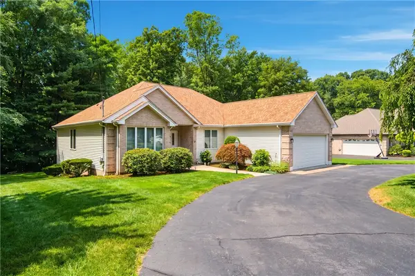 7 Foxwood Drive, Lincoln, RI 02865