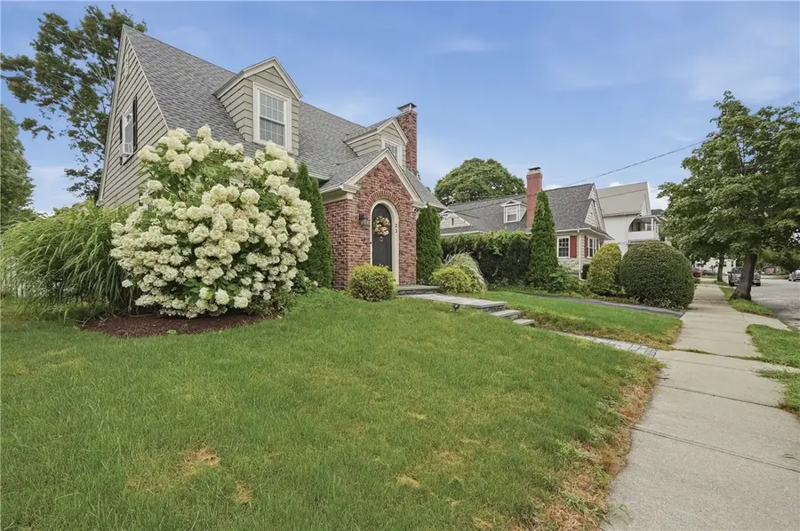 23 Marden Street, Cranston, RI 02910 - #3