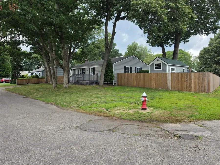 7 Cole Avenue, Warwick, RI 02886 - #2