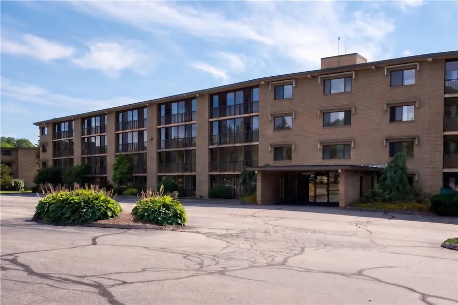 650 East Greenwich Avenue #5-405, West Warwick, RI 02893 - #2