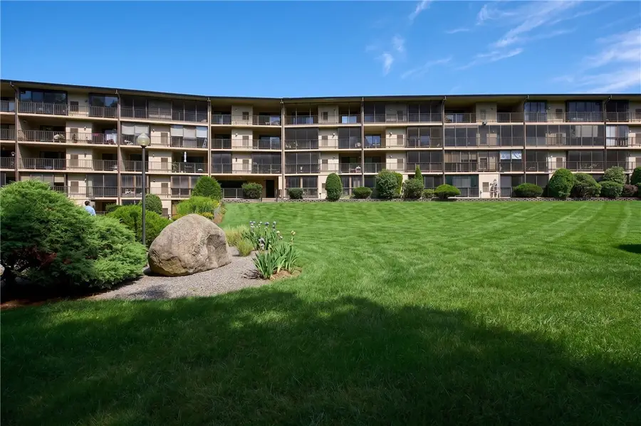 650 East Greenwich Avenue #5-405, West Warwick, RI 02893 - #3