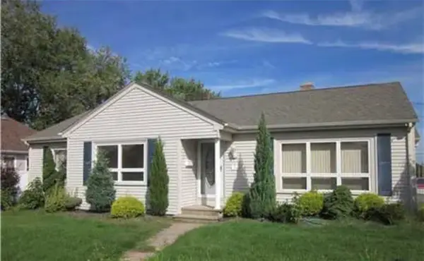 95 Uxbridge Street, Cranston, RI 02920