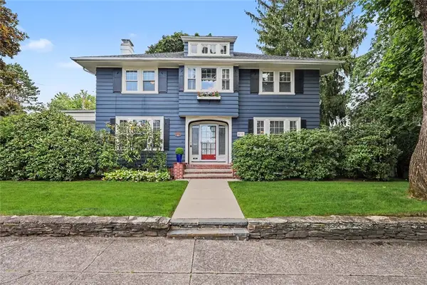 610 East Avenue, Pawtucket, RI 02860
