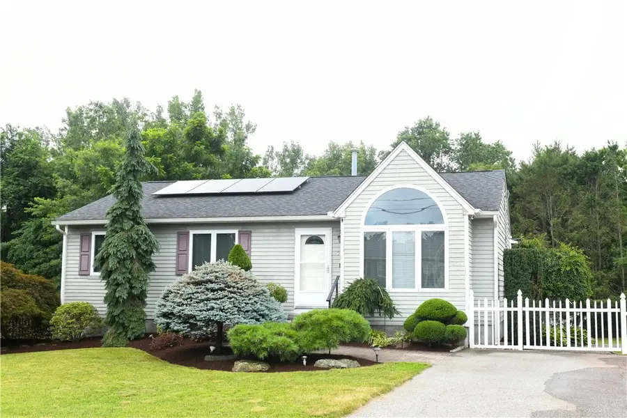 9 Mallory Court, Cranston, RI 02910 - #3