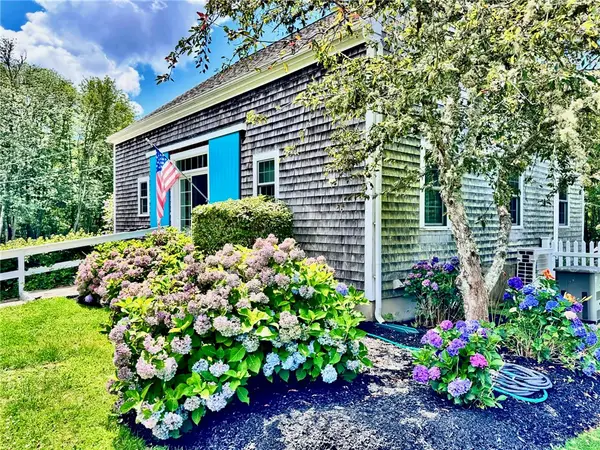 47 Peckham Road, Little Compton, RI 02837