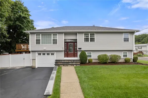 88 Locust Avenue, North Providence, RI 02911