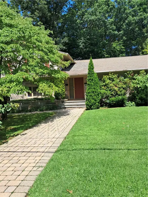105 Summit Drive, Cranston, RI 02920