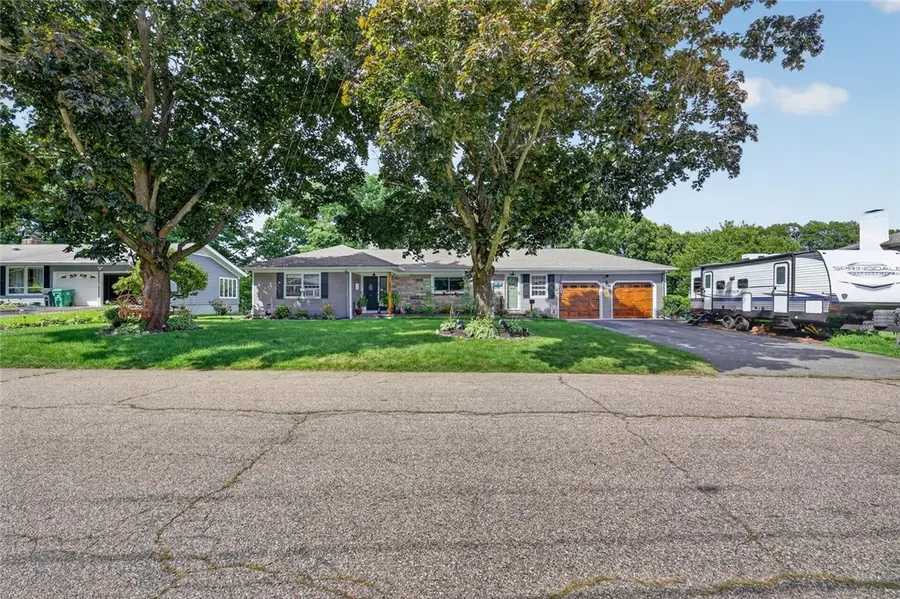 81 Iroquois Drive, Warwick, RI 02888 - #3