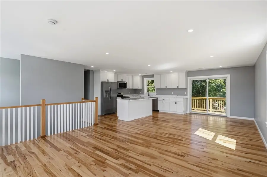 8 Fairgreen Drive, West Warwick, RI 02893 - #3