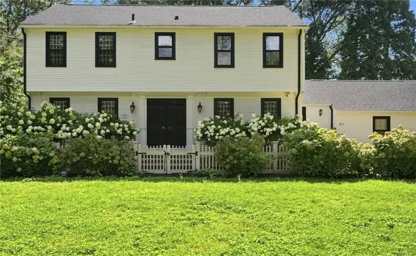 67 Love Lane, Warwick, RI 02886