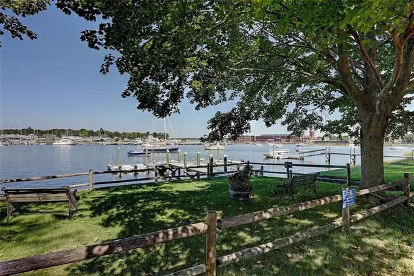 2 Woollett Court, Barrington, RI 02806