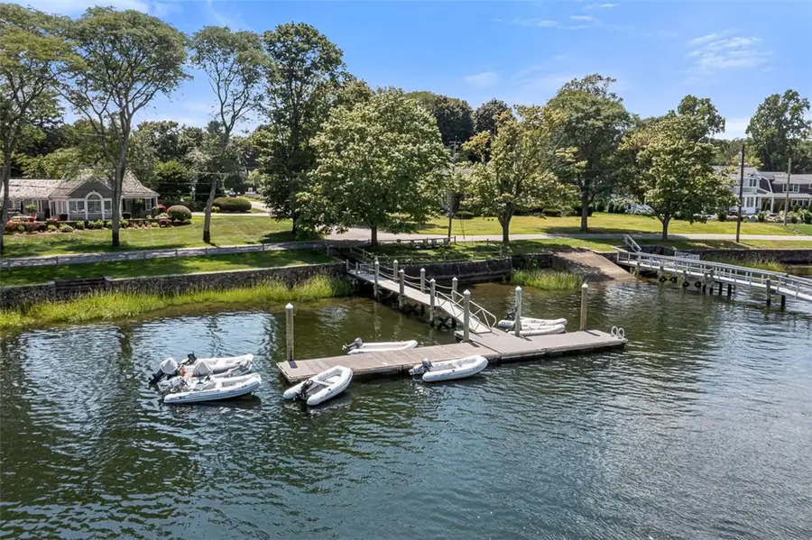 2 Woollett Court, Barrington, RI 02806 - #3