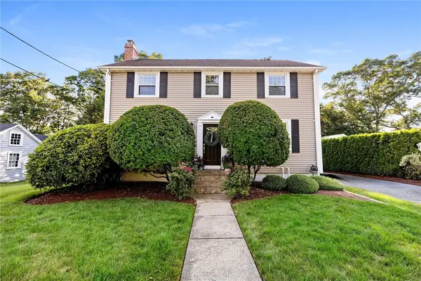 698 High Street, Cumberland, RI 02864