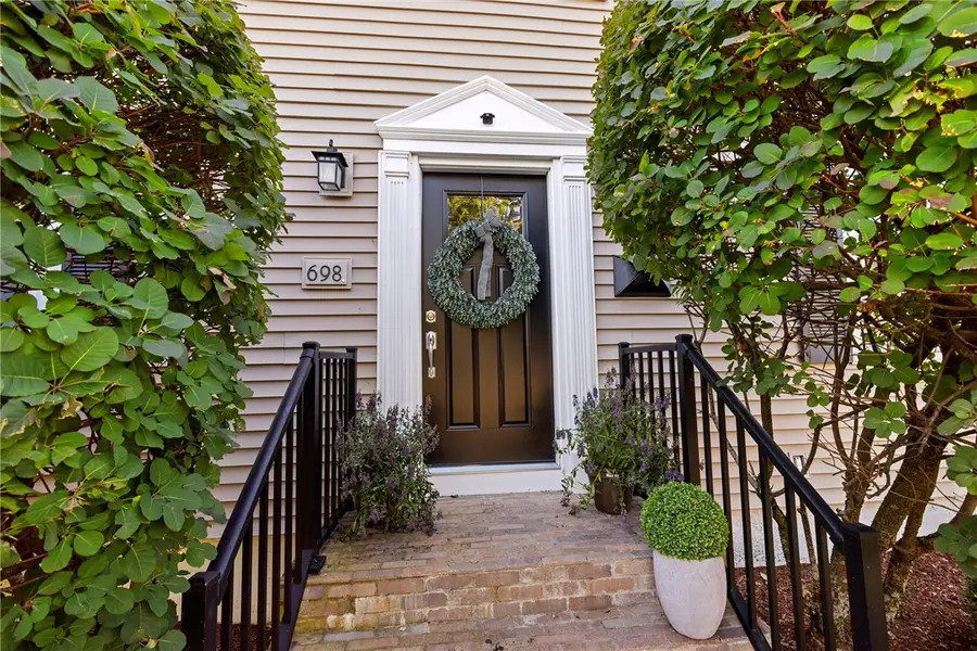 698 High Street, Cumberland, RI 02864 - #2