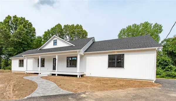 20 Eva Lane, Cranston, RI 02921