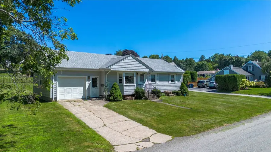 40 Church Street, Tiverton, RI 02878 - #2