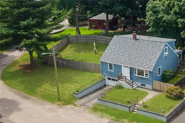 253 Arnold Street, East Providence, RI 02915