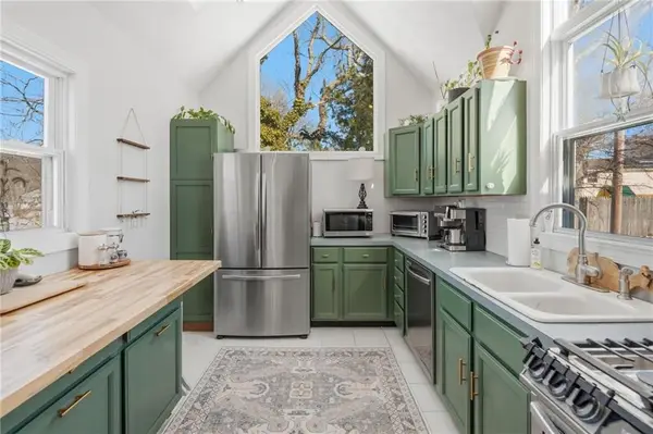 11 Heights Avenue, Warwick, RI 02889