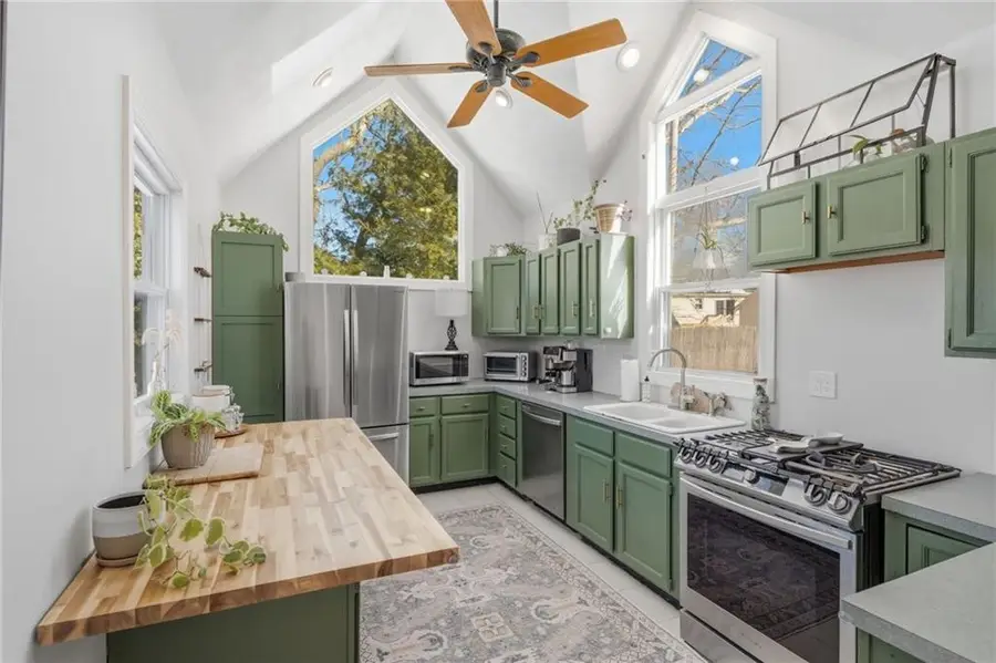 11 Heights Avenue, Warwick, RI 02889 - #3