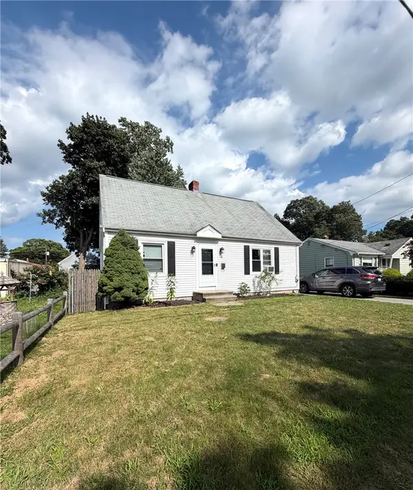 36 Newfield Avenue, Warwick, RI 02888