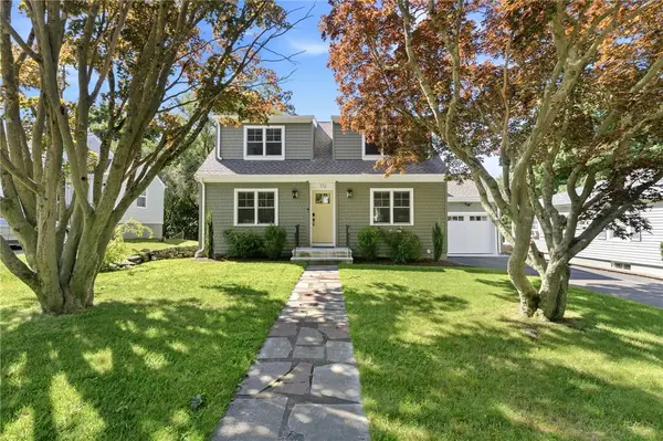 172 Bayview Avenue, Bristol, RI 02809