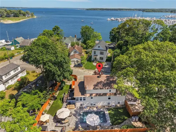 1 Staples Avenue, Warwick, RI 02886