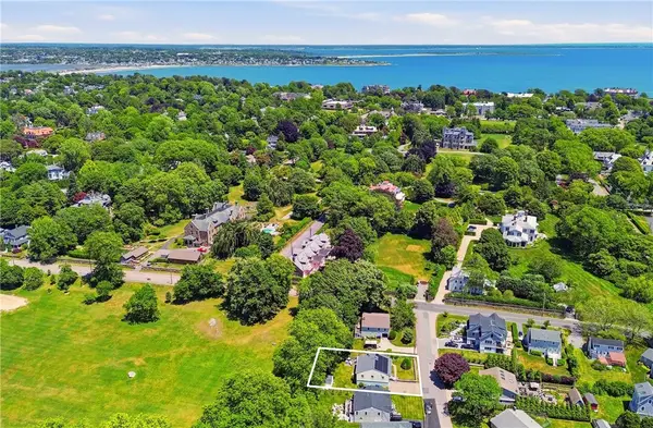 10 Kerins Terrace, Newport, RI 02840