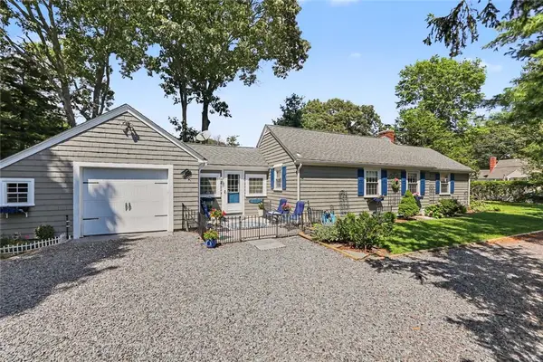 75 Princes Hill Avenue, Barrington, RI 02806