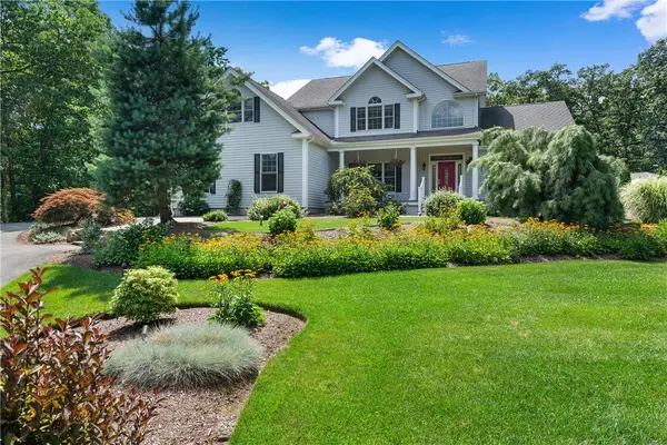 22 Stoney Drive, North Smithfield, RI 02896