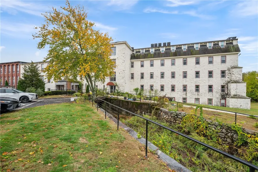 494 Woonasquatucket Avenue #101, North Providence, RI 02911 - #2