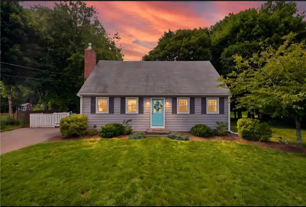 60 Brookwood Road, South Kingstown, RI 02879