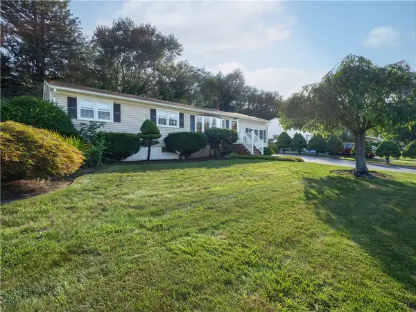 77 Drybrook Road, Warwick, RI 02889