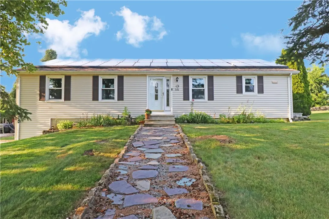 61 Amesbury Circle, Middletown, RI 02842 - #1