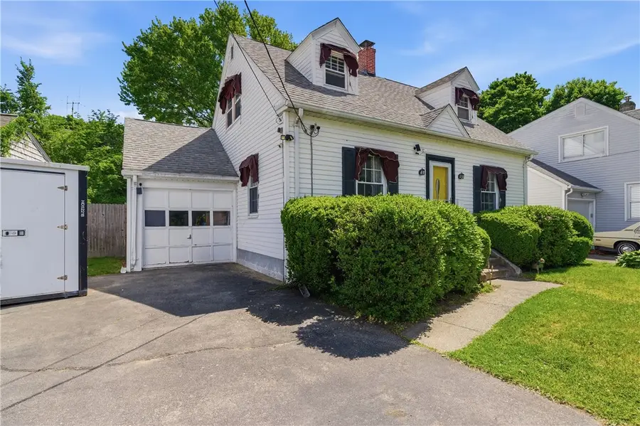 69 Roger Williams Avenue, Rumford, RI 02916 - #2