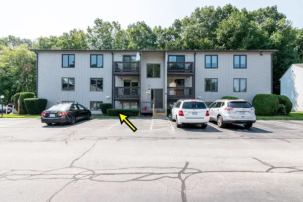 39 Kristee Circle #39, West Warwick, RI 02893