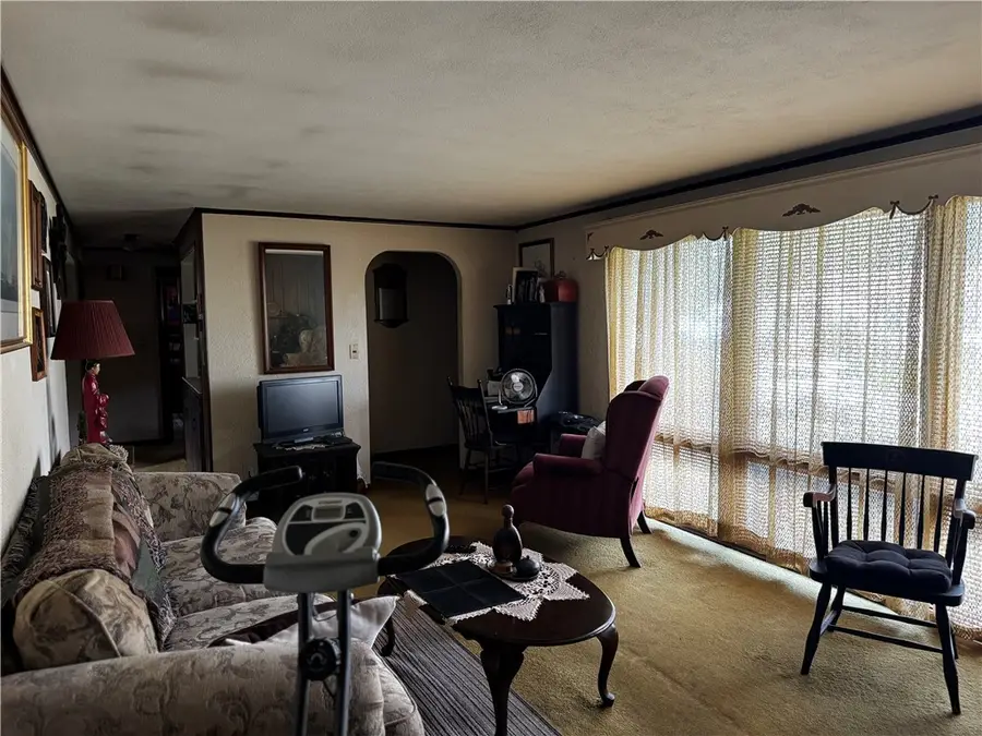 18 Leslie Road, Warwick, RI 02888 - #3
