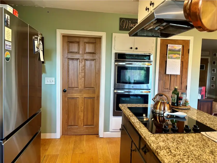 31 Hamilton Hill, Glocester, RI 02814 - #2