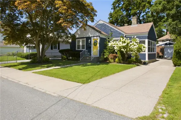 16 Minnesota Street, Providence, RI 02904