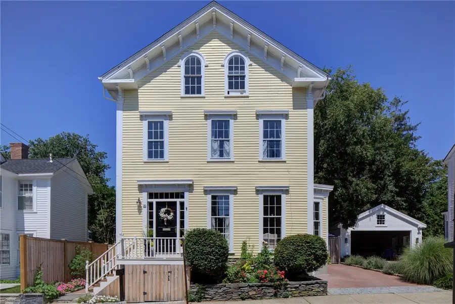 16 Sherman Street, Newport, RI 02840 - #3